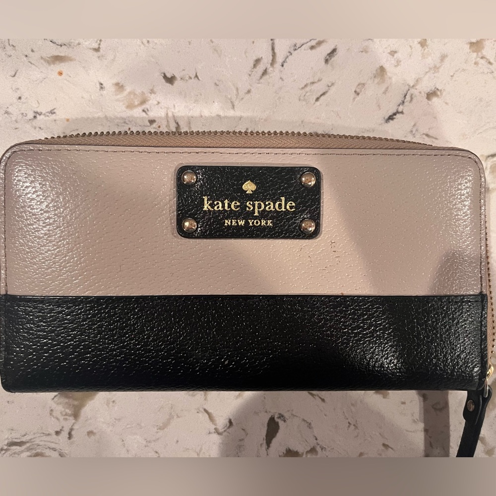 Kate Spade Zip Around Continental Wallet